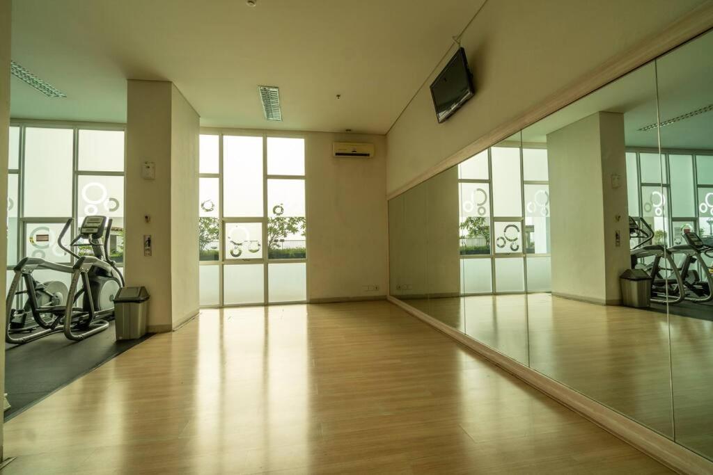 In Jakarta, Scbd, Thamrin Executive Apartment *
